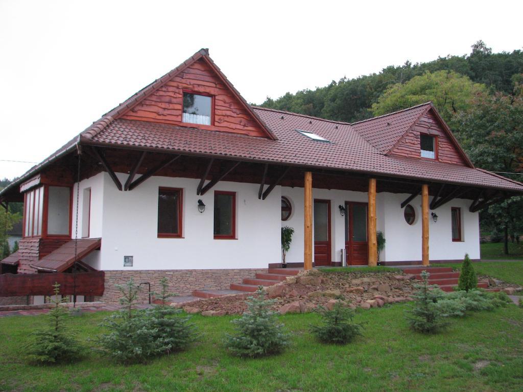 Zoeldvar Villa Богач Номер фото